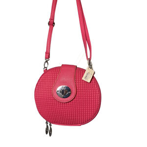 VICTORIA LELAND DESIGNS Small Hot Pink Textured Crossbody Circle Bag